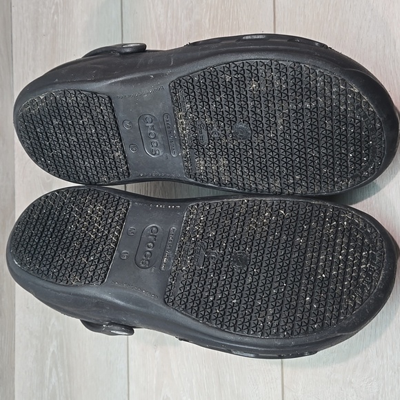 Crocs Men's Black Outdoor Rubber Clogs Shoes Sz 13 - Picture 10 of 11